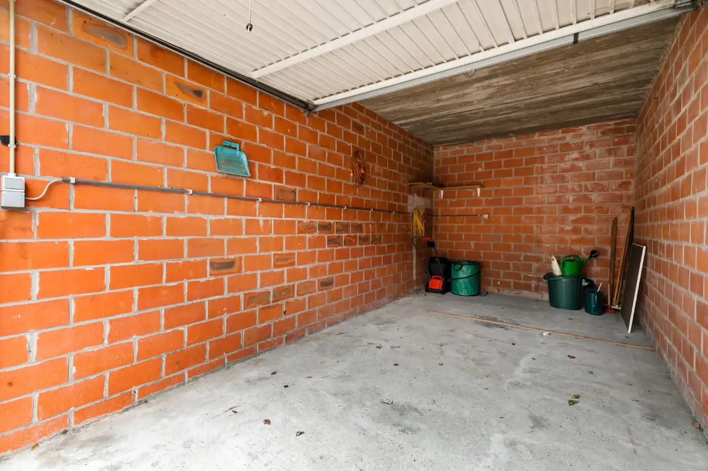 Tof, gelijkvloers, 2 slpk.-appt met privatief tuintje en ruime garagebox + staanplaats foto 20