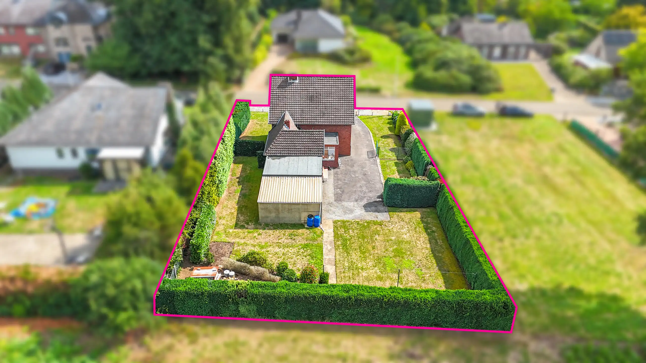 Rustig gelegen woning met dubbele garage, kelder en privacy! foto 39