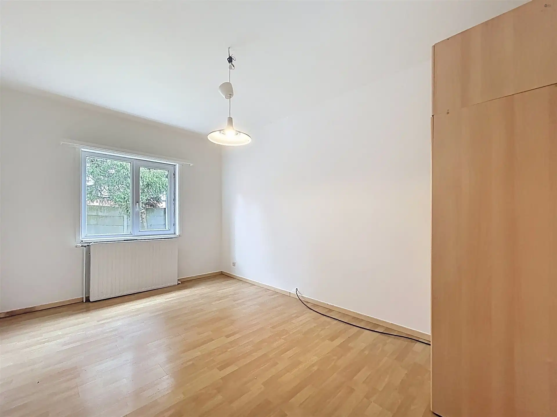 Handelspand met woongelegenheid + 2 app foto 14