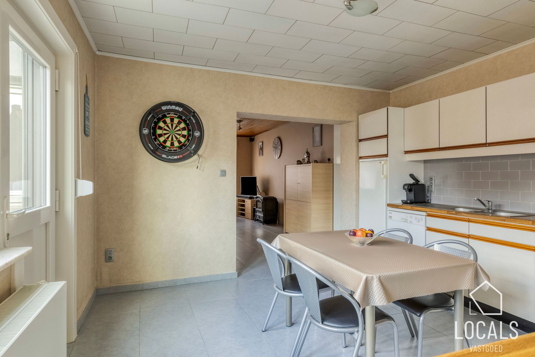 Instapklare woning met 3 slaapkamers, tuin & garage foto 9