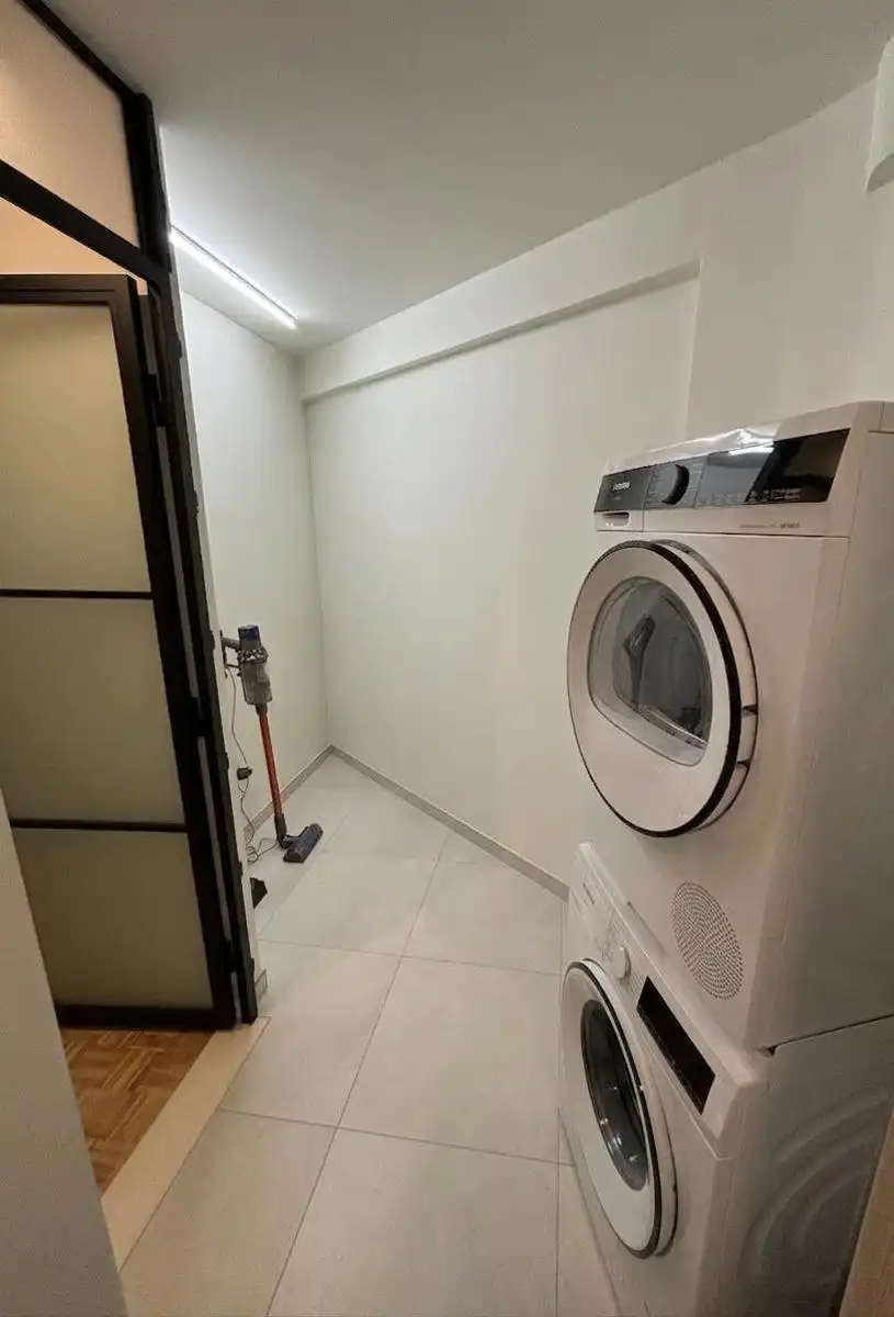 Gerenoveerd appartement met 3 slpk + garage in Mechelen foto 15