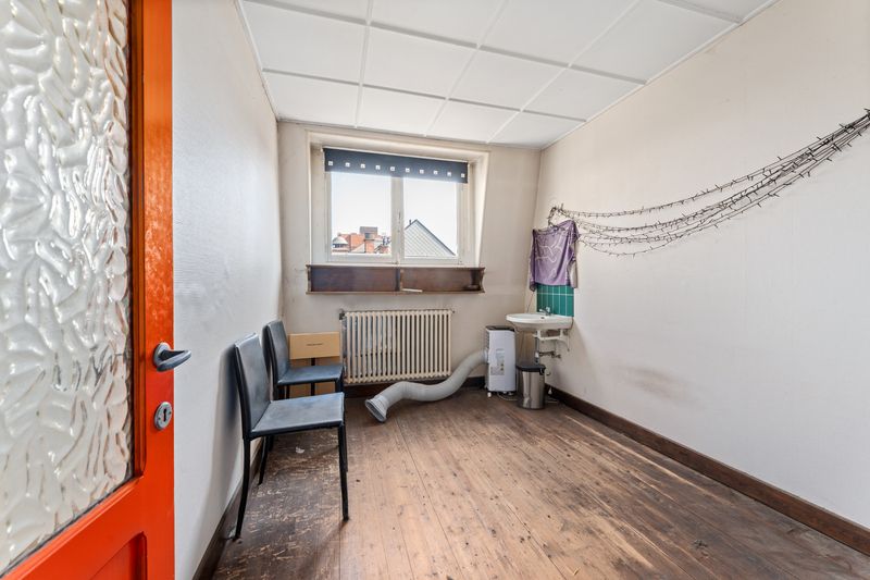 Centrum Izegem - Charmante woning/handelshuis met bijgebouw foto 17