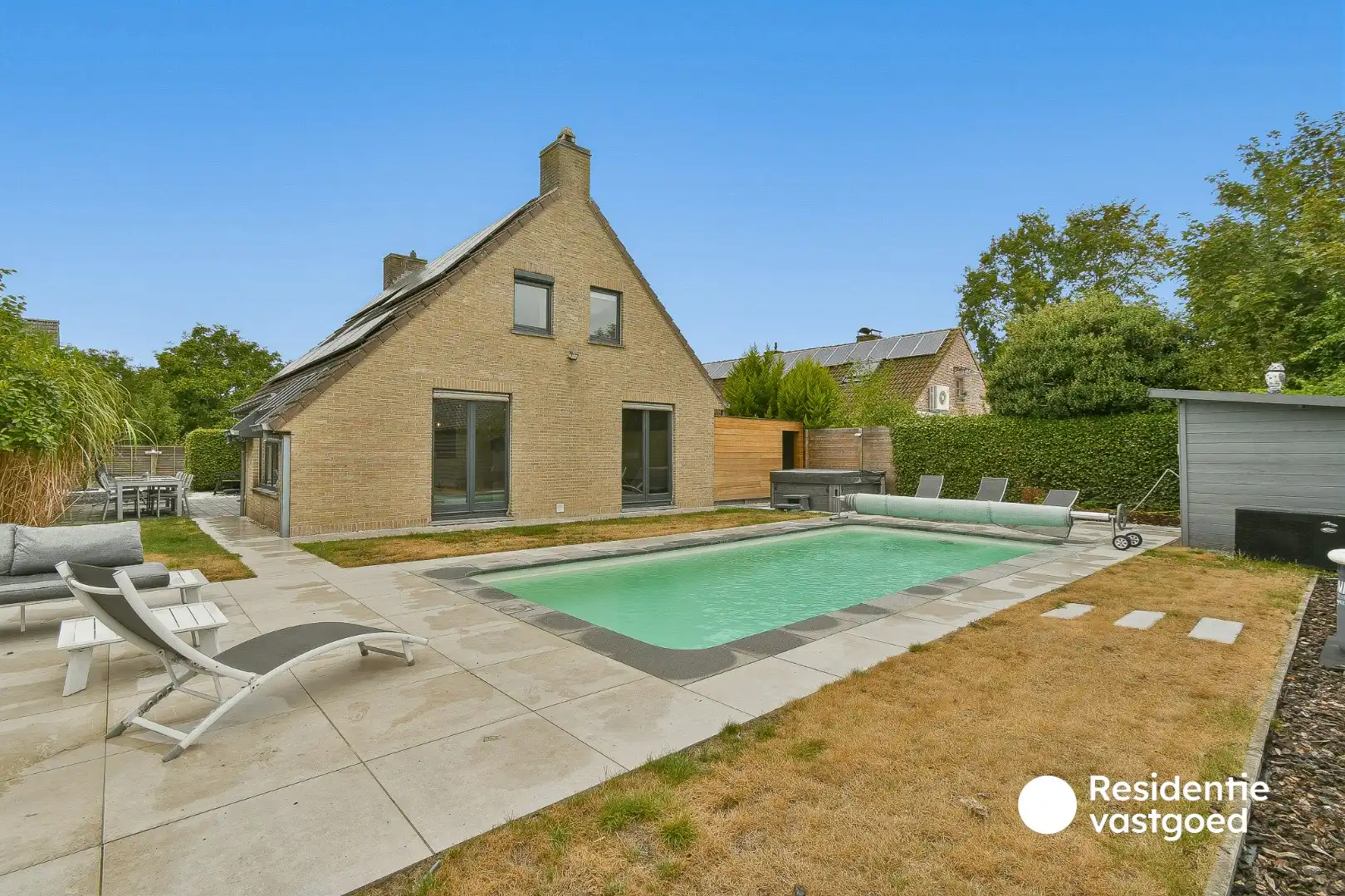 Rustig gelegen villa met verwarmd zwembad en ruime tuin foto 4