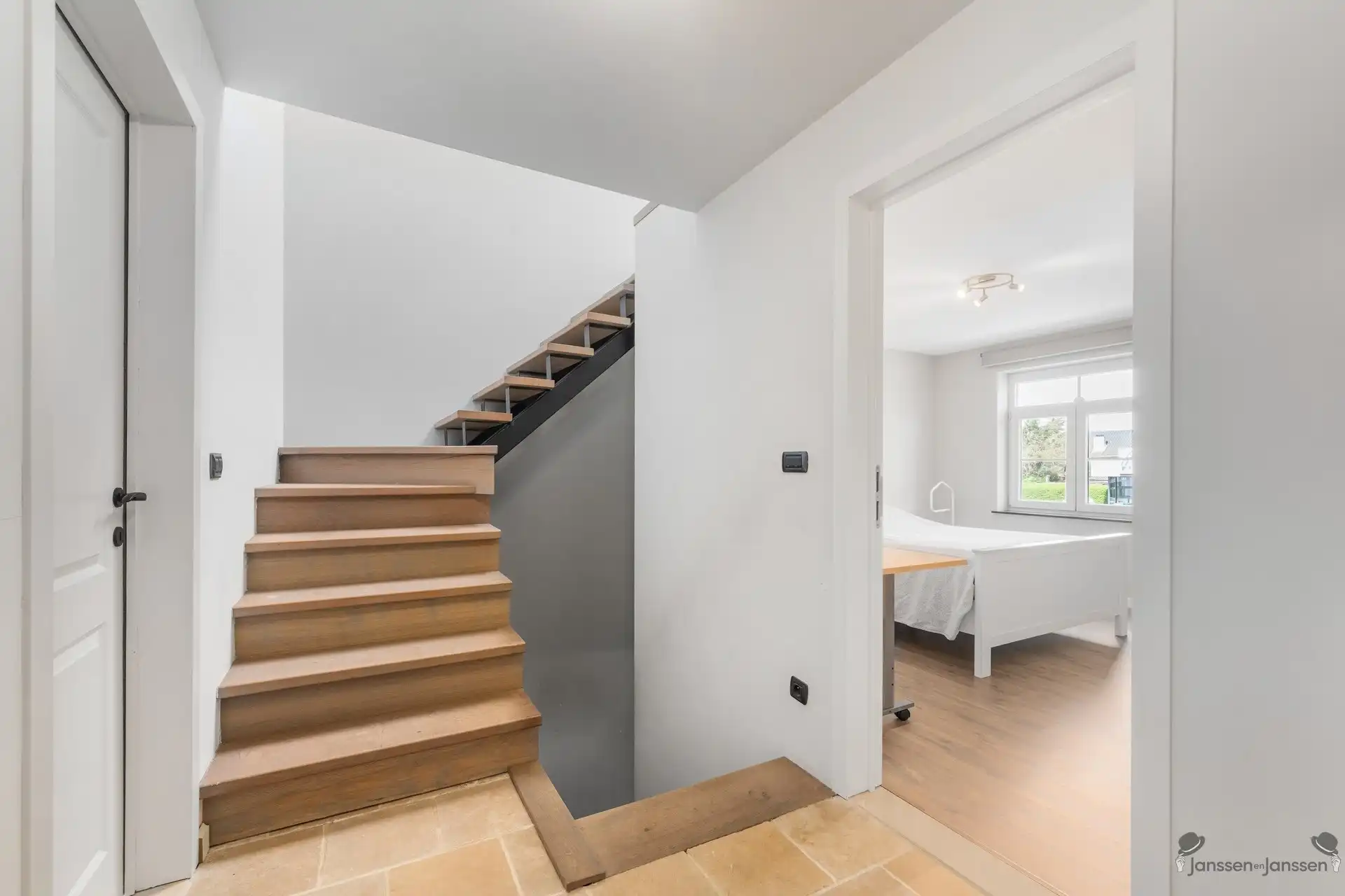 Instapklare halfopen bebouwing met EPC A op toplocatie in Schilde foto 14