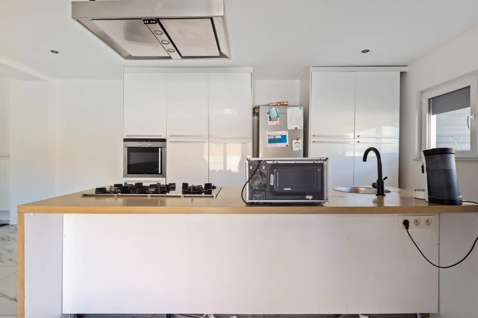 Gerenoveerde woning met tuin, carport en rustige ligging in Willebroek! foto 7