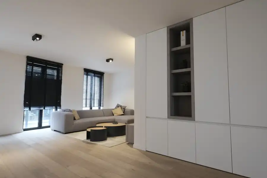 Prachtig gemeubeld luxeappartement met twee slaapkamers gelegen in dé winkelstraat van Hasselt foto 19