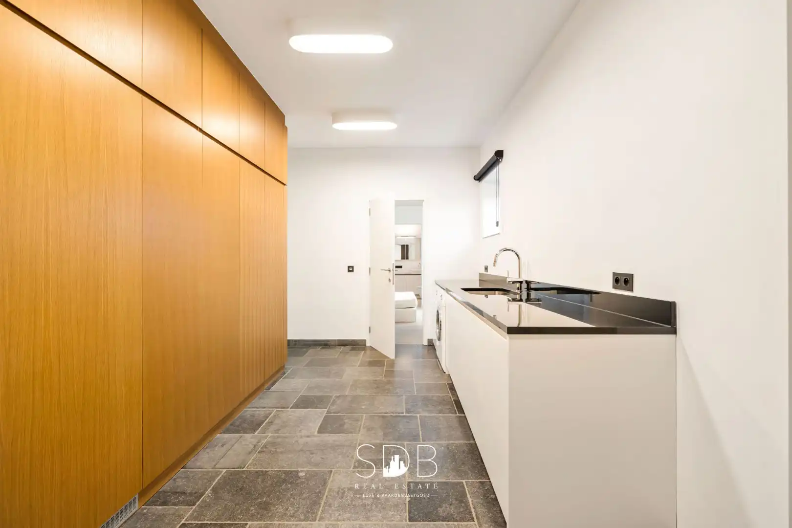 Prachtige villa in hoevestijl met bijgebouwen en graslanden op 89.070m² foto 22