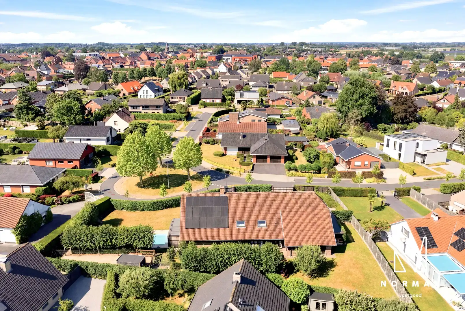 Villa met zwembad op een perceel van 1.598 m² foto 10