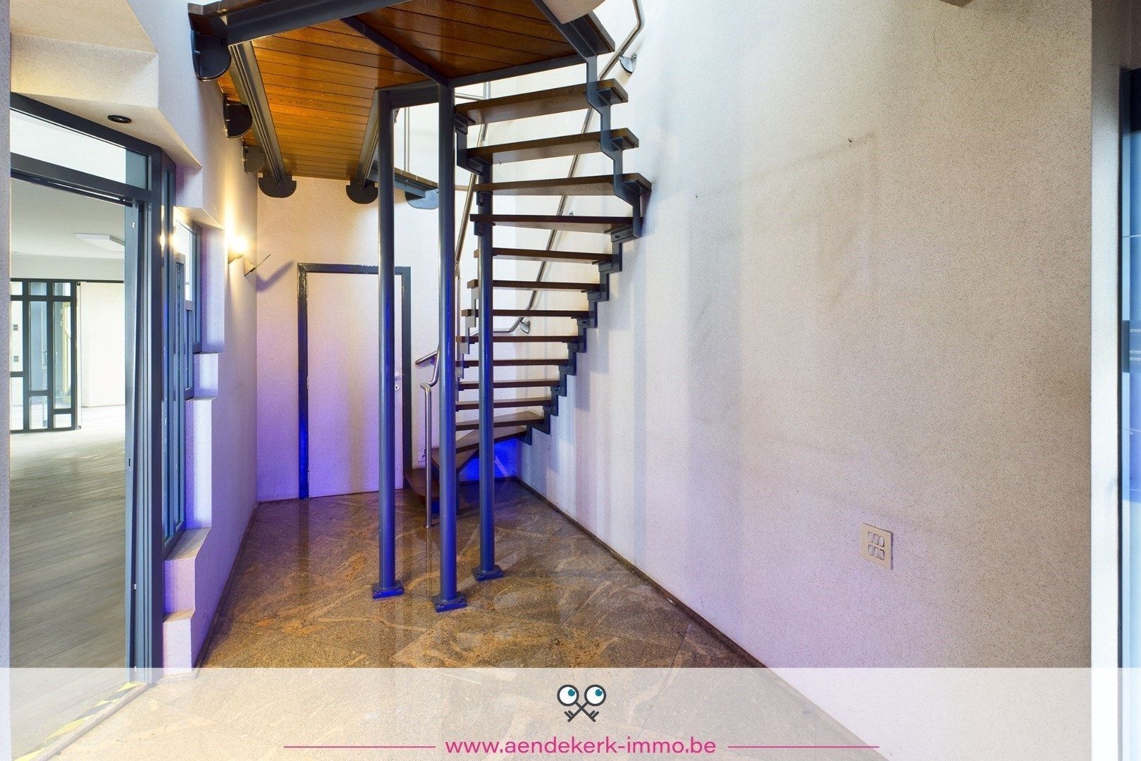 Ruime gezinswoning met handelsruimte in Kinrooi foto 27