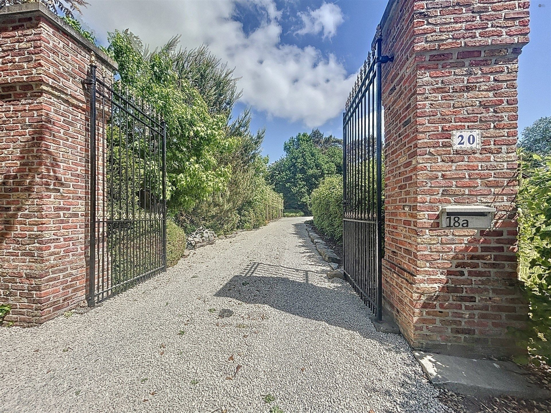Rustig gelegen woning met (paarden)weide op perceel van 6760 m² foto 30