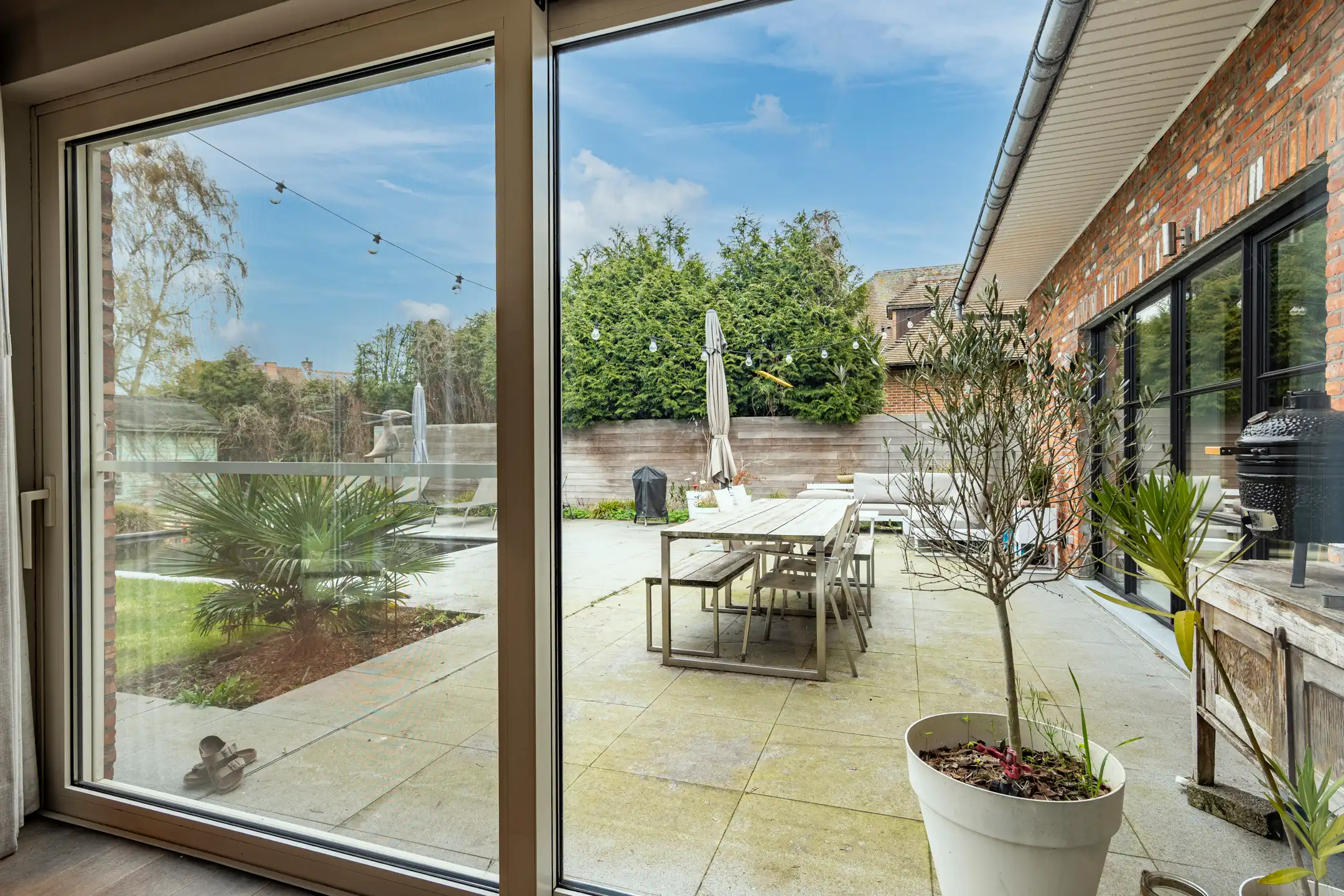 Instapklare, rustig gelegen woning met zwembad op 712m² foto 7