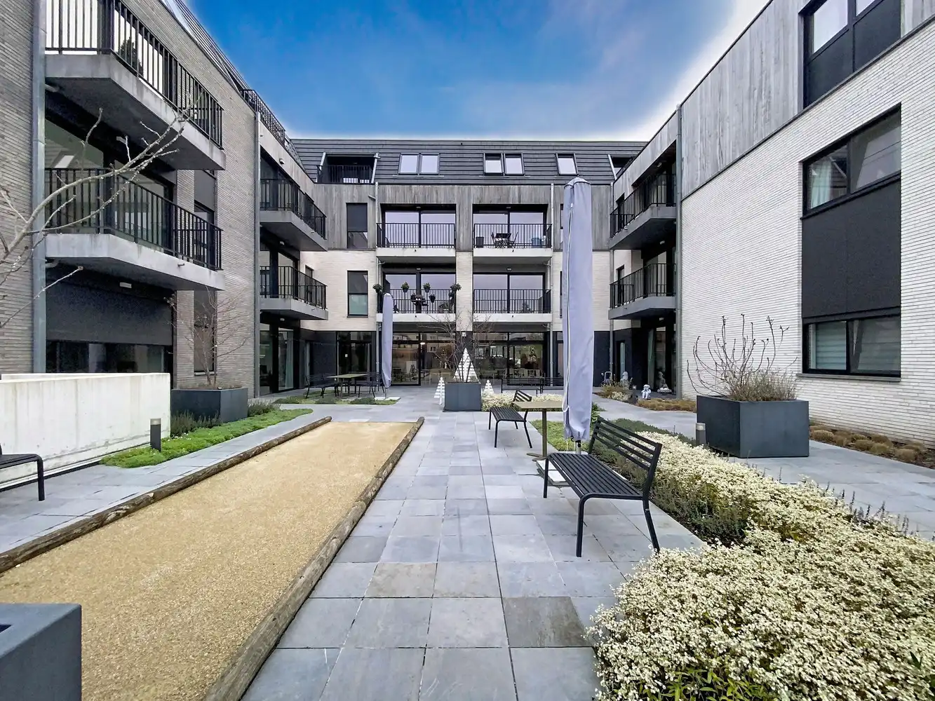 Autostaanplaats in residentie Alex foto 2