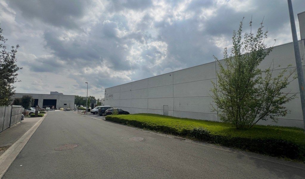 Bedrijfsgebouw met laadkade te huur in Zottegem foto 22