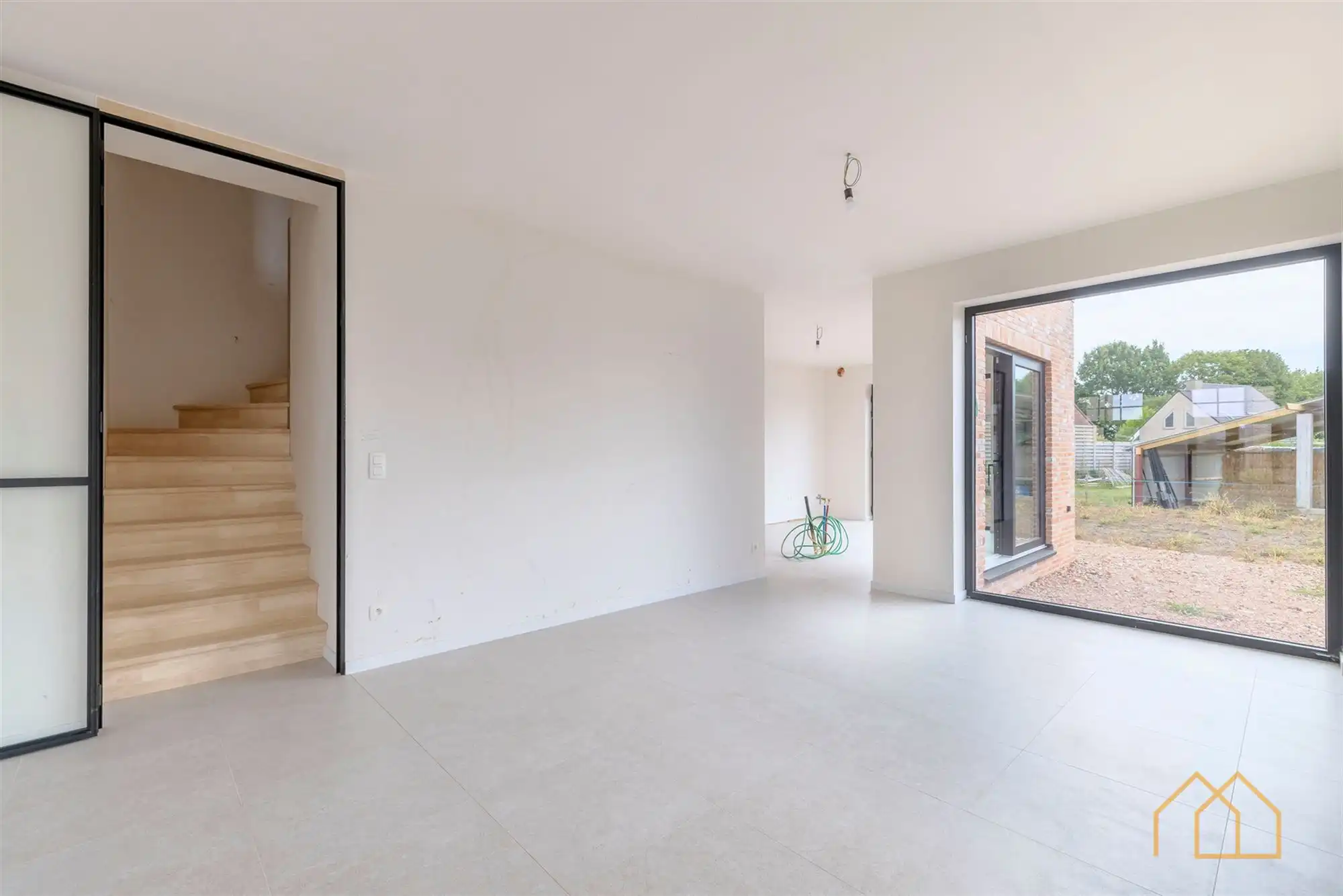 Nieuwbouw van 180m² met oprit en terras - 4slk mogelijk foto 3
