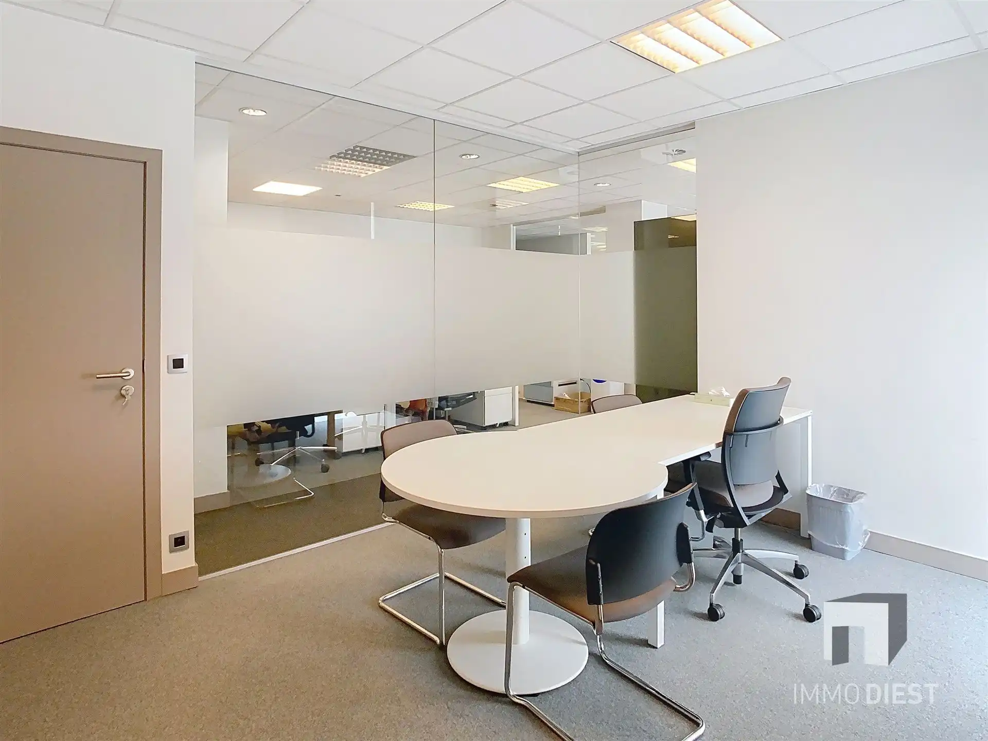 Luxueus ingerichte kantoorruimte foto 8