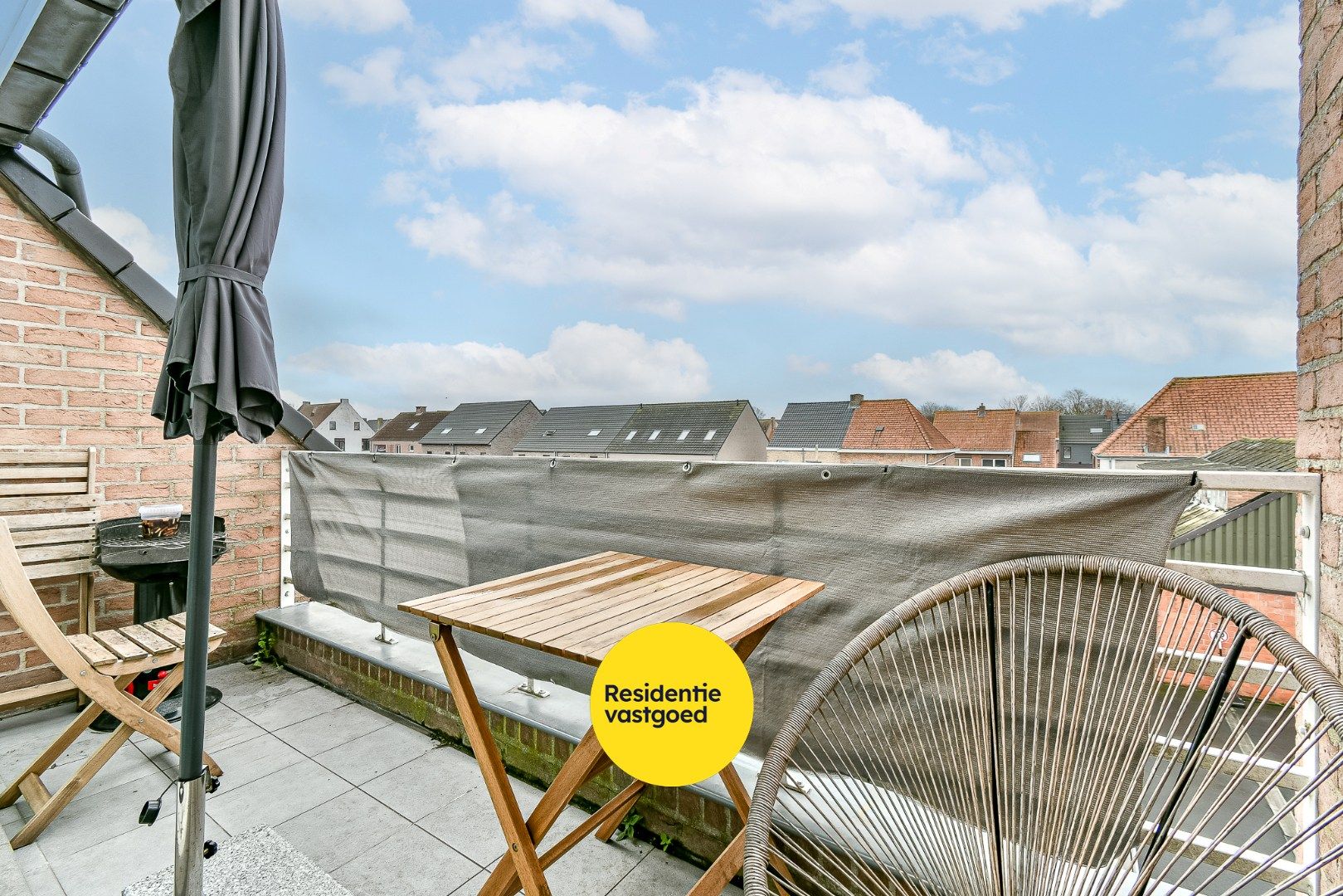 Opbrengsteigendom met 3 appartementen en 3 garages foto 28