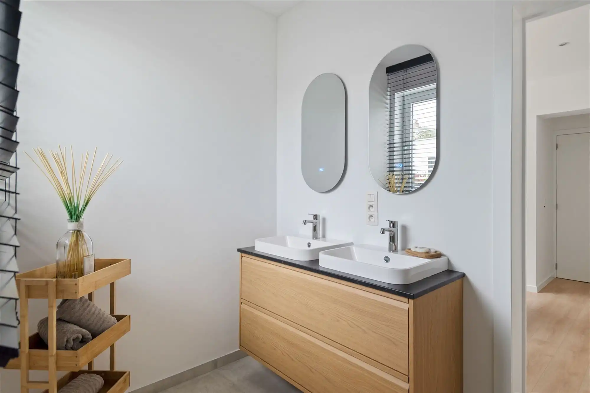 Volledig gerenoveerde woning met 3 slaapkamers foto 11