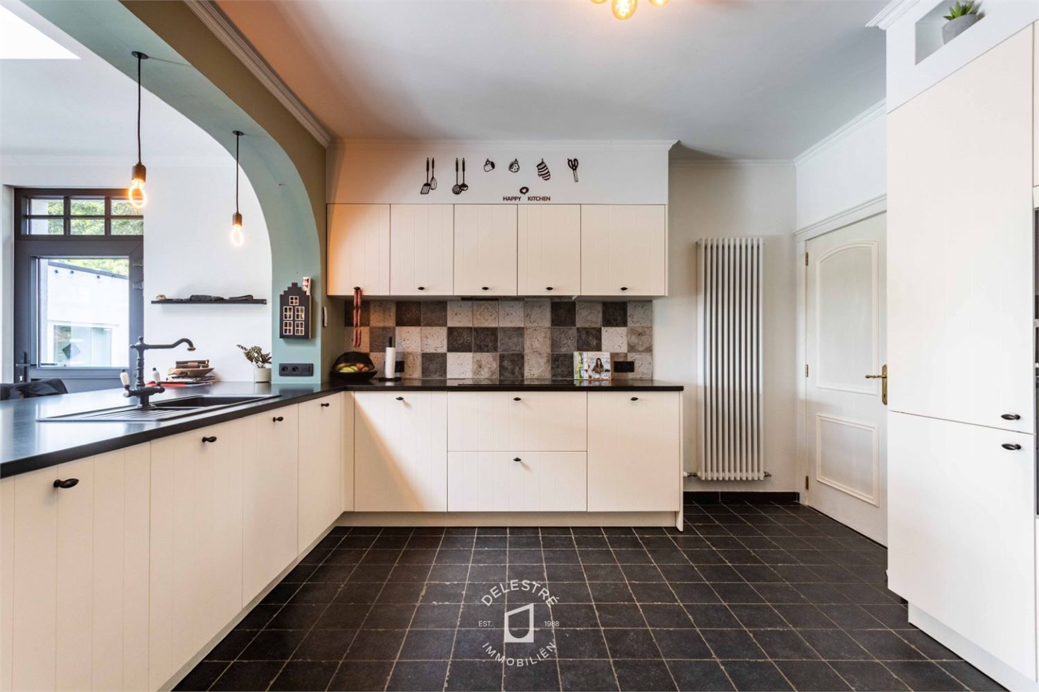 GERENOVEERDE WONING MET 6 SLPK. EN TUIN foto 8