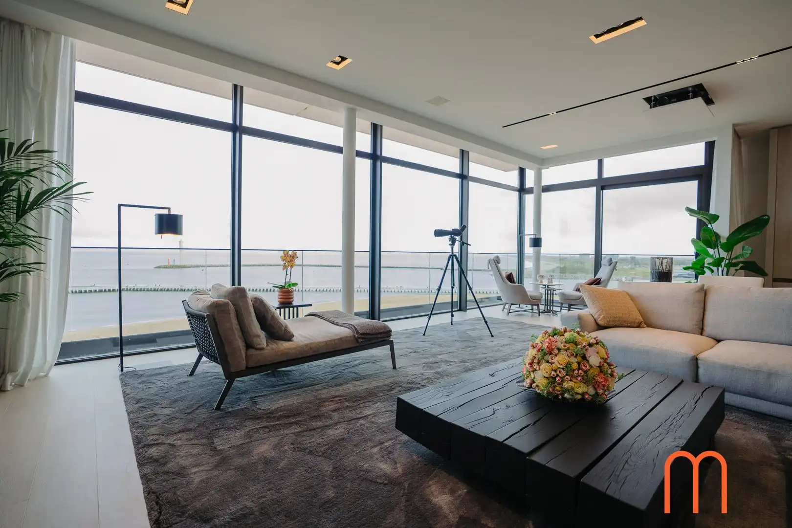 Luxueuze penthouse te koop in Oostende – Exclusief wooncomfort met panoramisch zeezicht foto {{pictureIndex}}