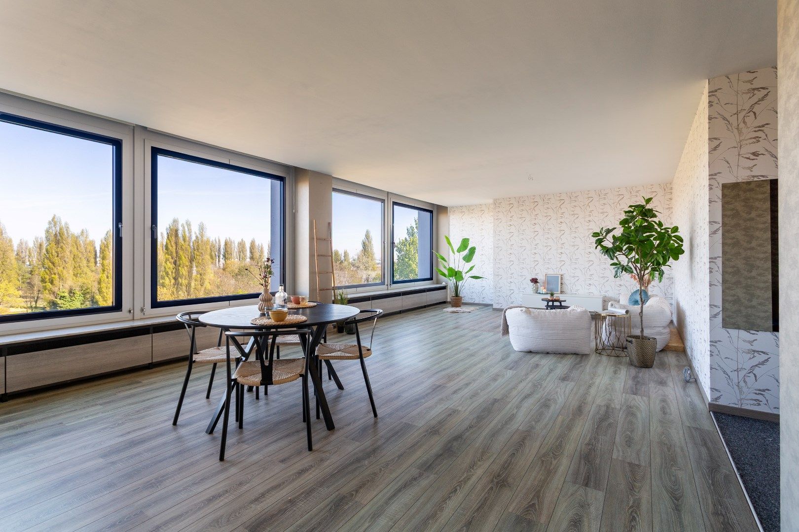 Knap gerenoveerd appartement met adembenemende uitzichten!   foto {{pictureIndex}}