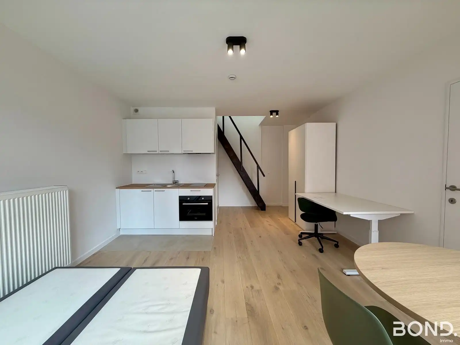 Lichtrijke studentenkamer met eigen badkamer op toplocatie foto 5