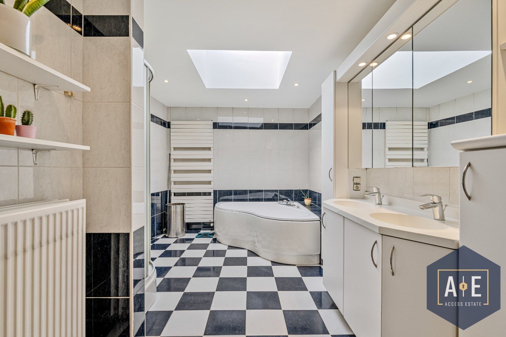 WETTEREN - Herenhuis met commerciële ruimte/kantoor/ateliers te koop! foto 8