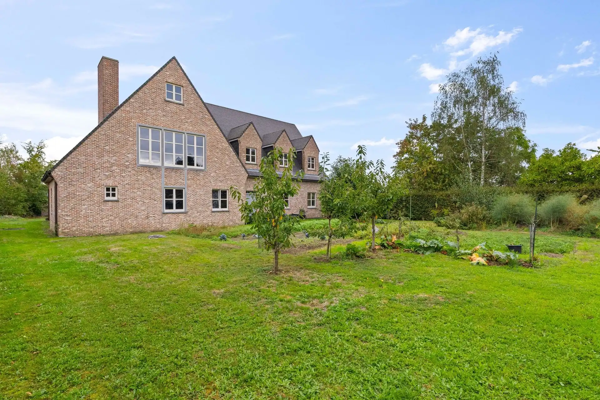 Heel riante casco villa, op 3381m² grond.  foto 26