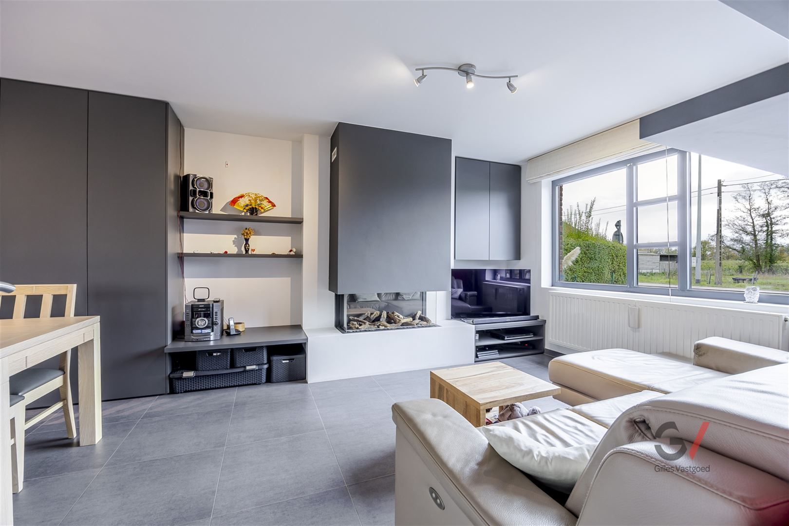 Hoofdfoto van de publicatie: Huis