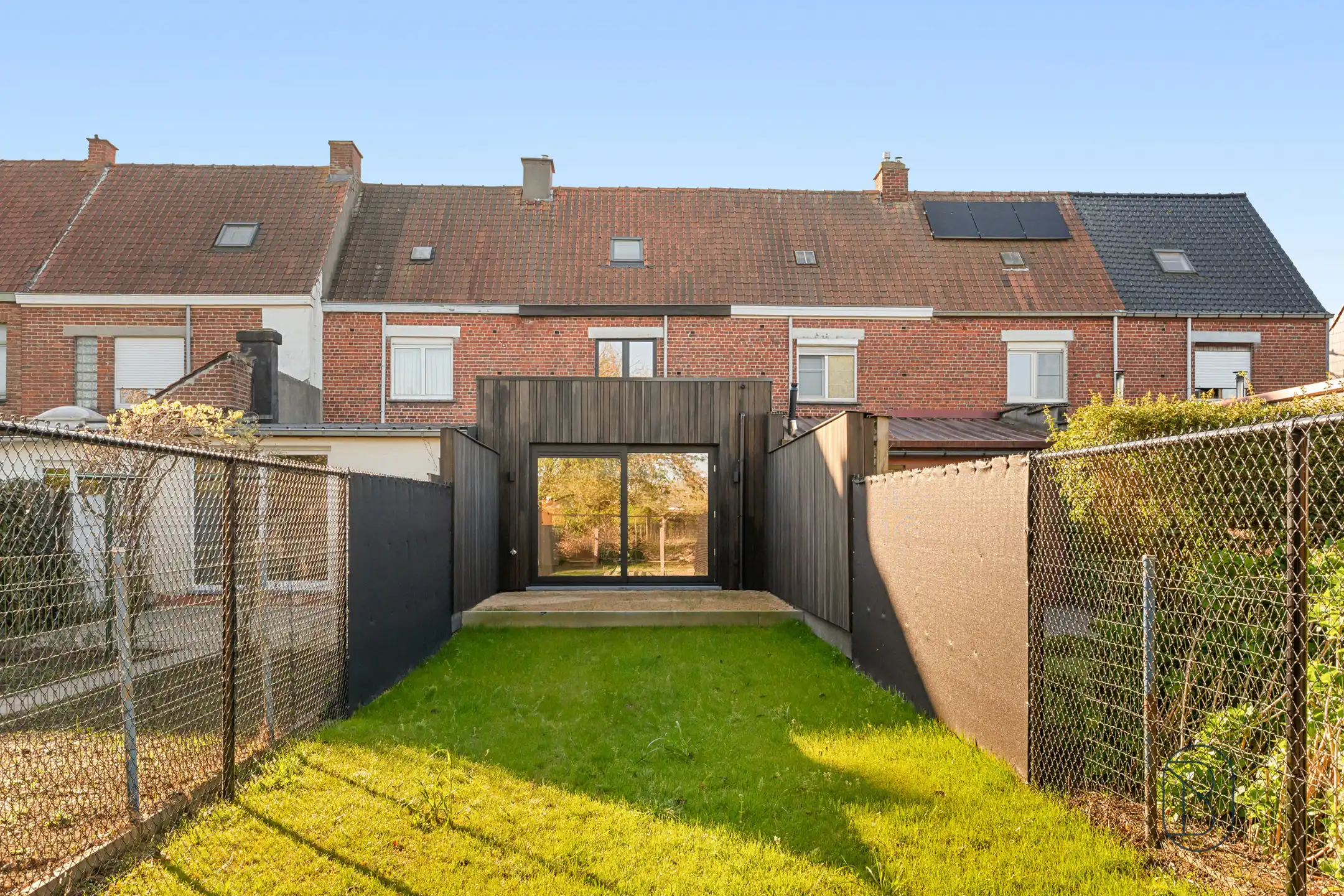 Kwalitatief gerenoveerde woning met tuin, en 3 slk.  foto 9