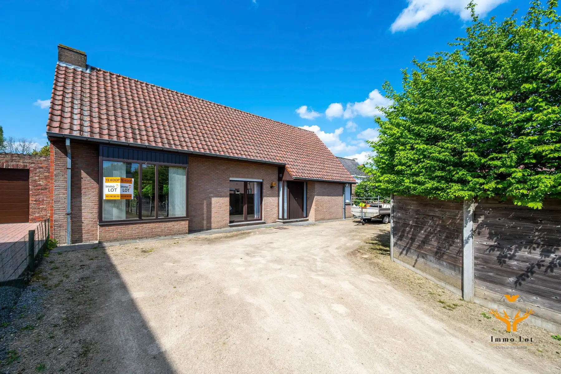 Gezinswoning met 5 slaapkamers en ruime tuin foto 3