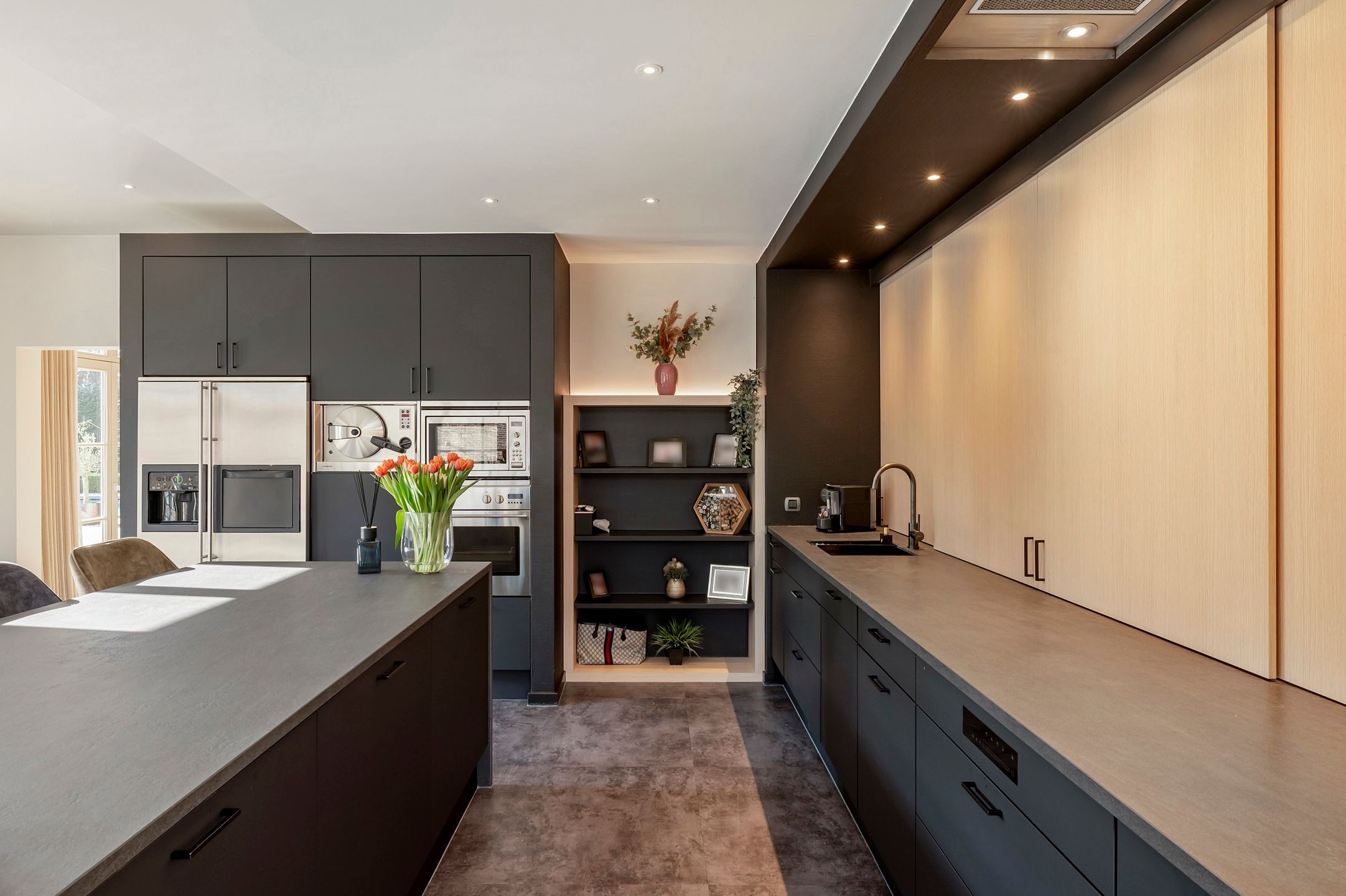 Topvilla met paardenaccomodatie, infinity-pool en 2e woning! foto 20