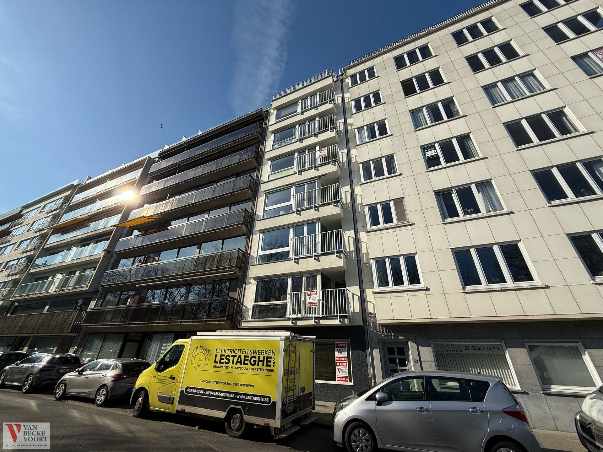 Ruim appartement met parkzicht foto 17