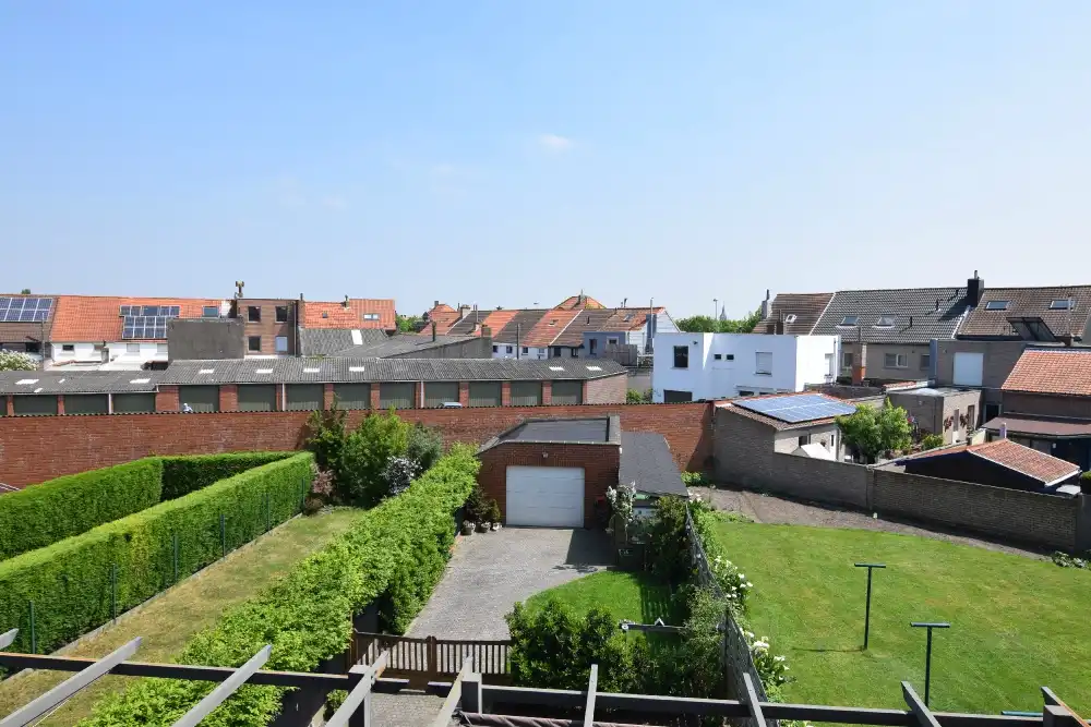 Appartement met twee slaapkamers een grote gesloten garagebox. In een rustige buurt doch niet zo ver van het centrum van Blankenberge. In een gebouw met lift. foto 13
