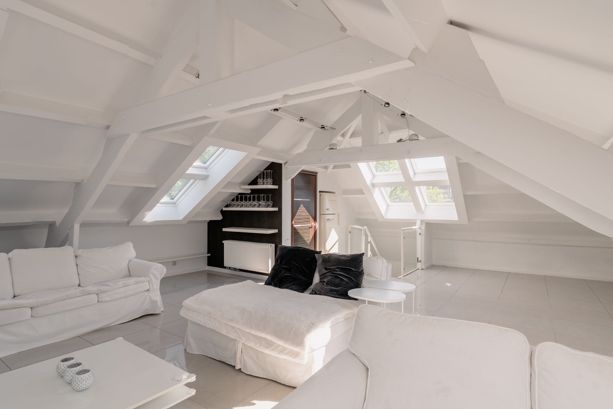 Eigen voordeur en 2 verdiepingen: appartement dat aanvoelt als een woning aan het populaire Professor Claraplein foto 9
