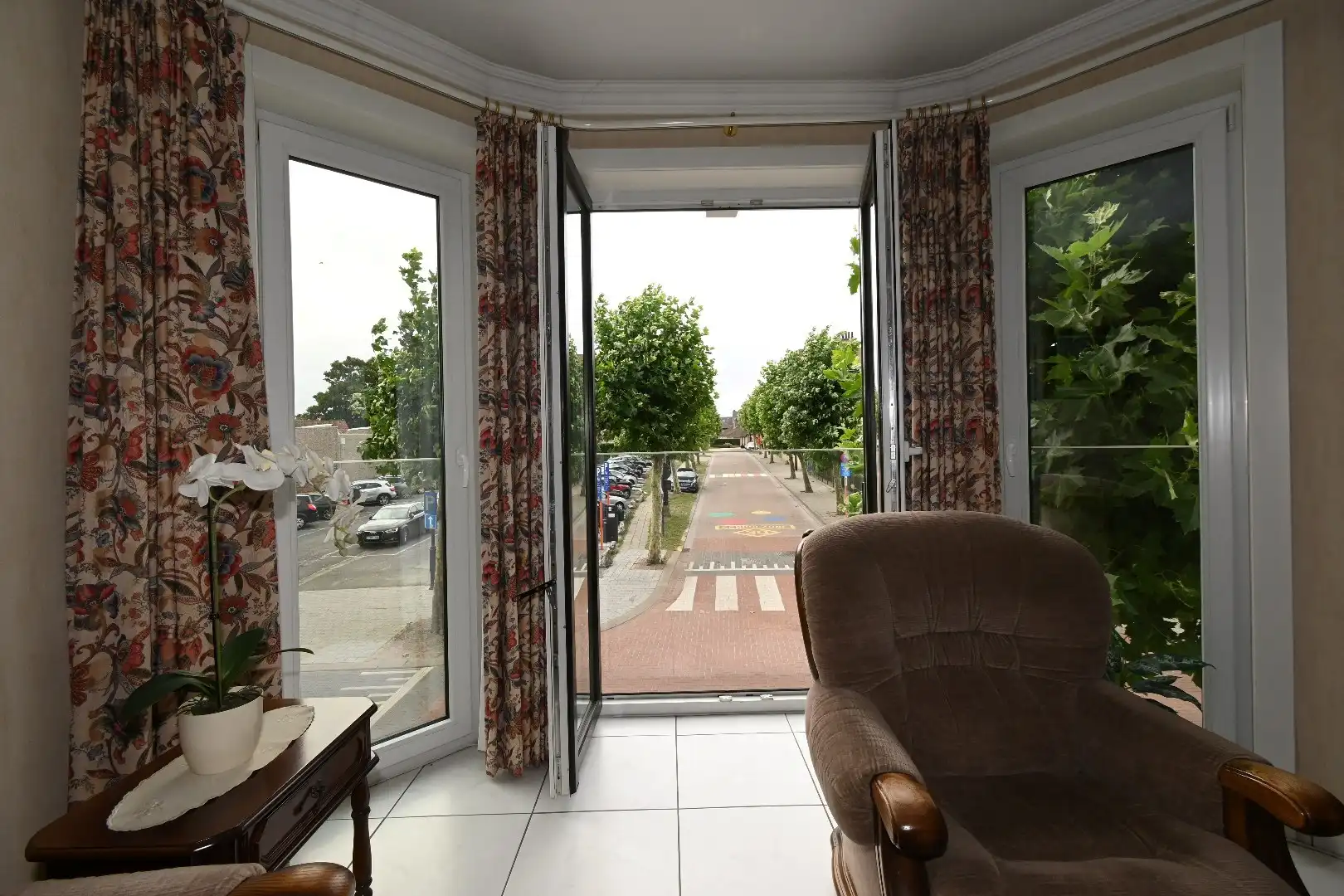 Instapklaar appartement met 2  slpk. en garage gelegen centrum Maldegem foto 9