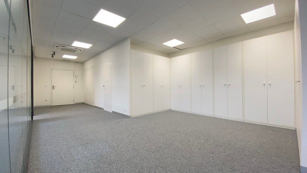 Burelen te huur vlakbij The Loop in Dionysius KMO center in Sint-Denijs-Westrem foto 16