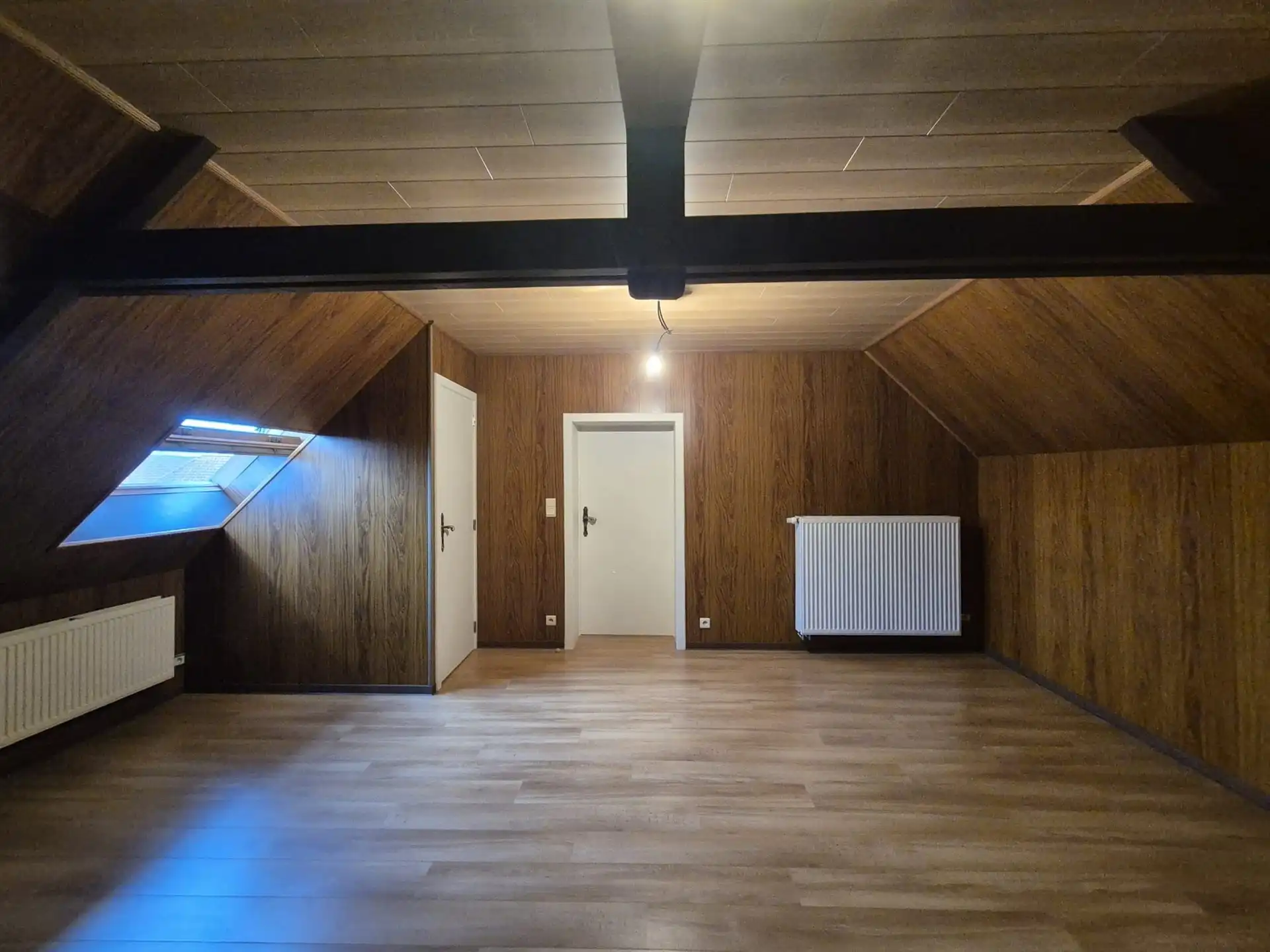 Ruime en instapklare woning met grote tuin en garage. foto 24