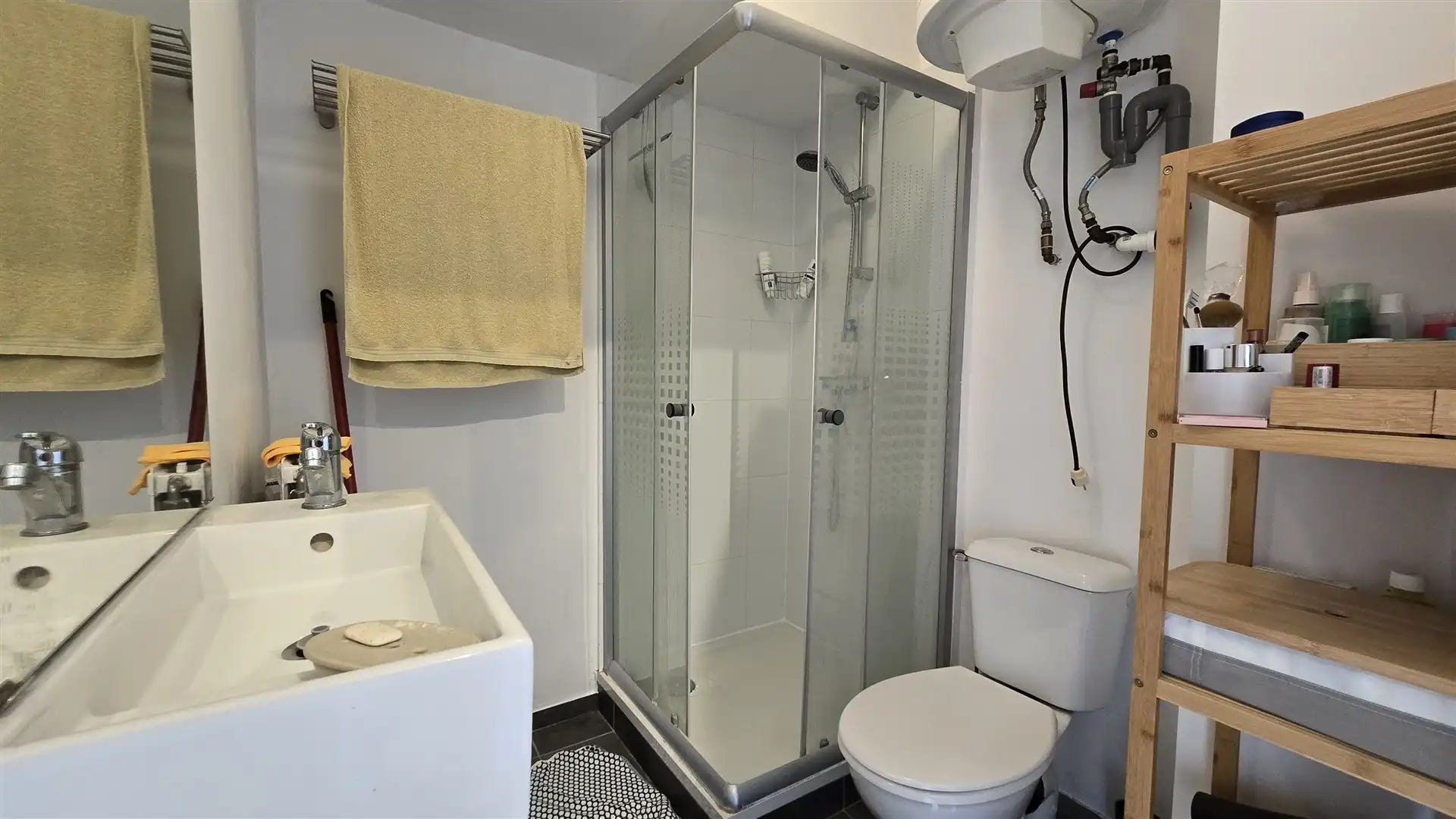 Volledig gemeubelde studio in het hart van Leuven, ideaal voor één persoon foto 5