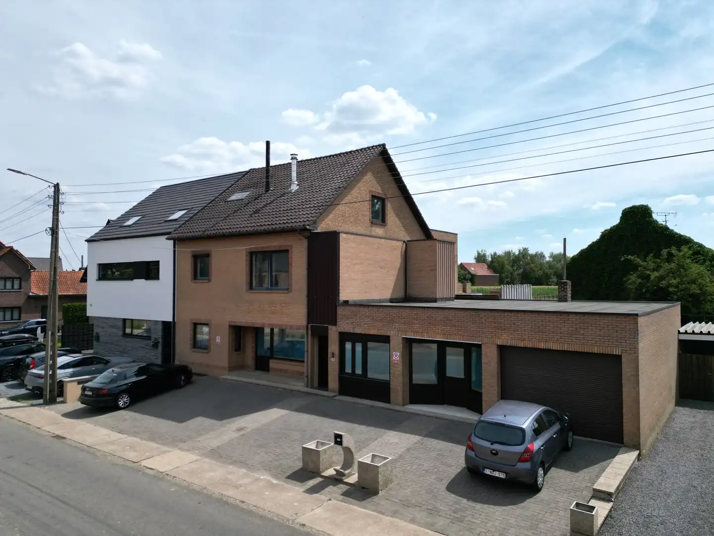 TE KOOP: HANDELSHUIS TE DILSEN-STOKKEM foto {{pictureIndex}}