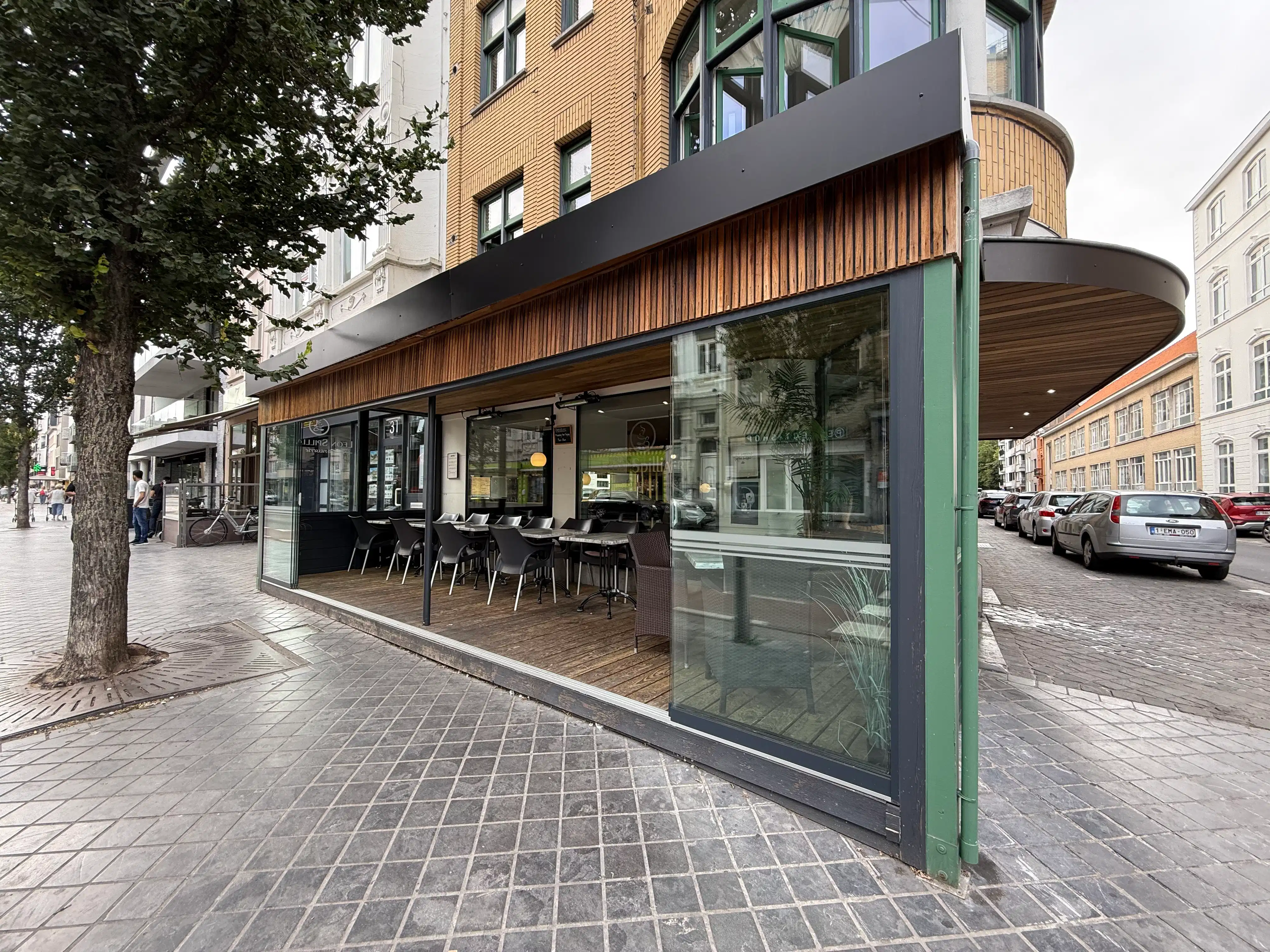 Brasserie "Leon Spilliaert" met nieuw overdekt terras foto 6