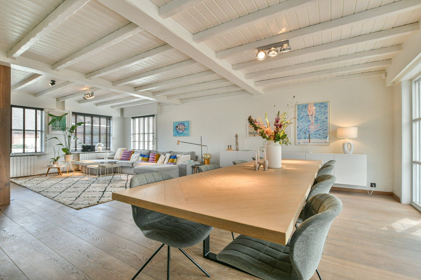 Prachtig gerenoveerde villa met charmante elementen in het centrum van Lissewege! foto 10