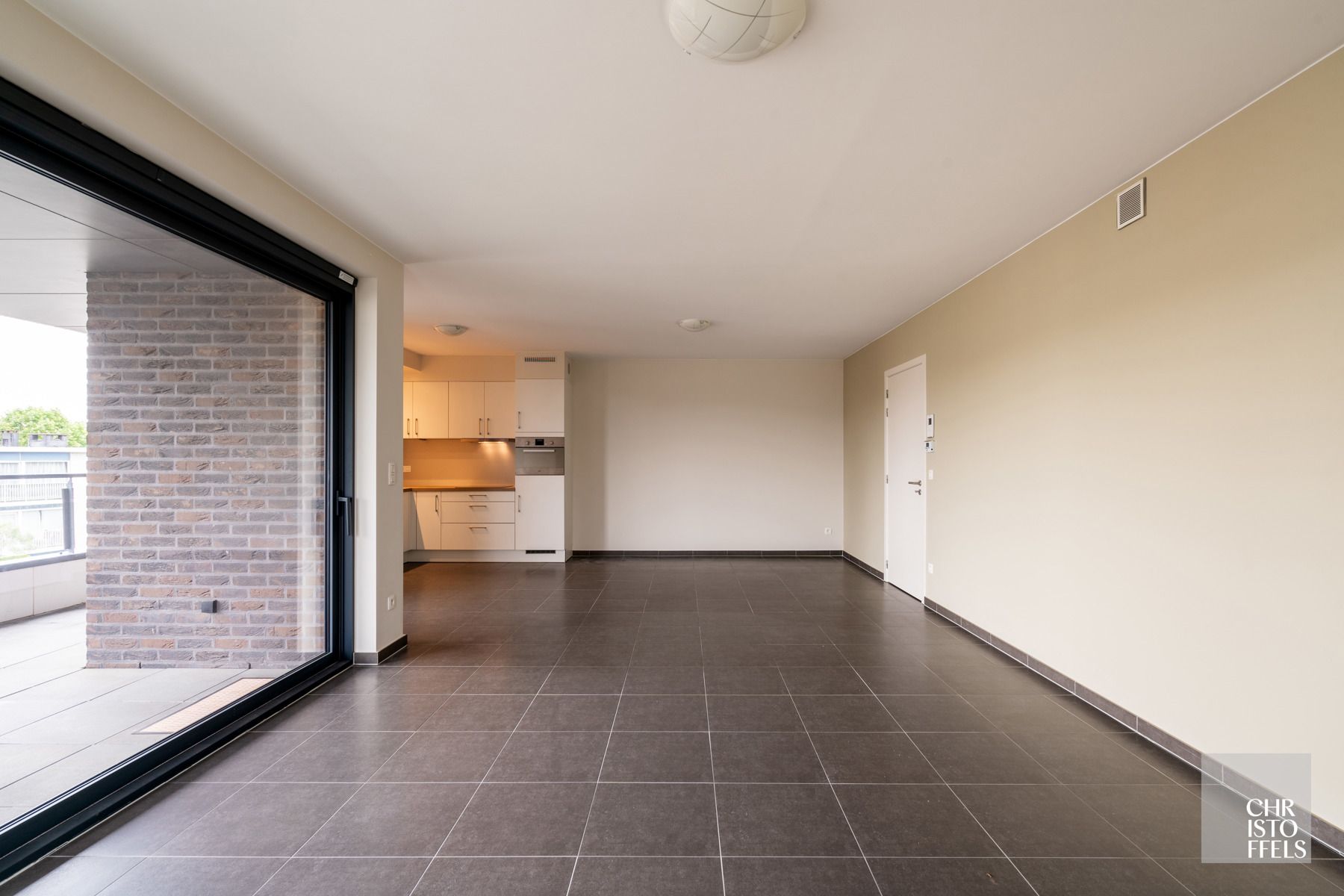TE HUUR - 2-slaapkamerappartement (103m²) in het centrum van Zutendaal! foto 7
