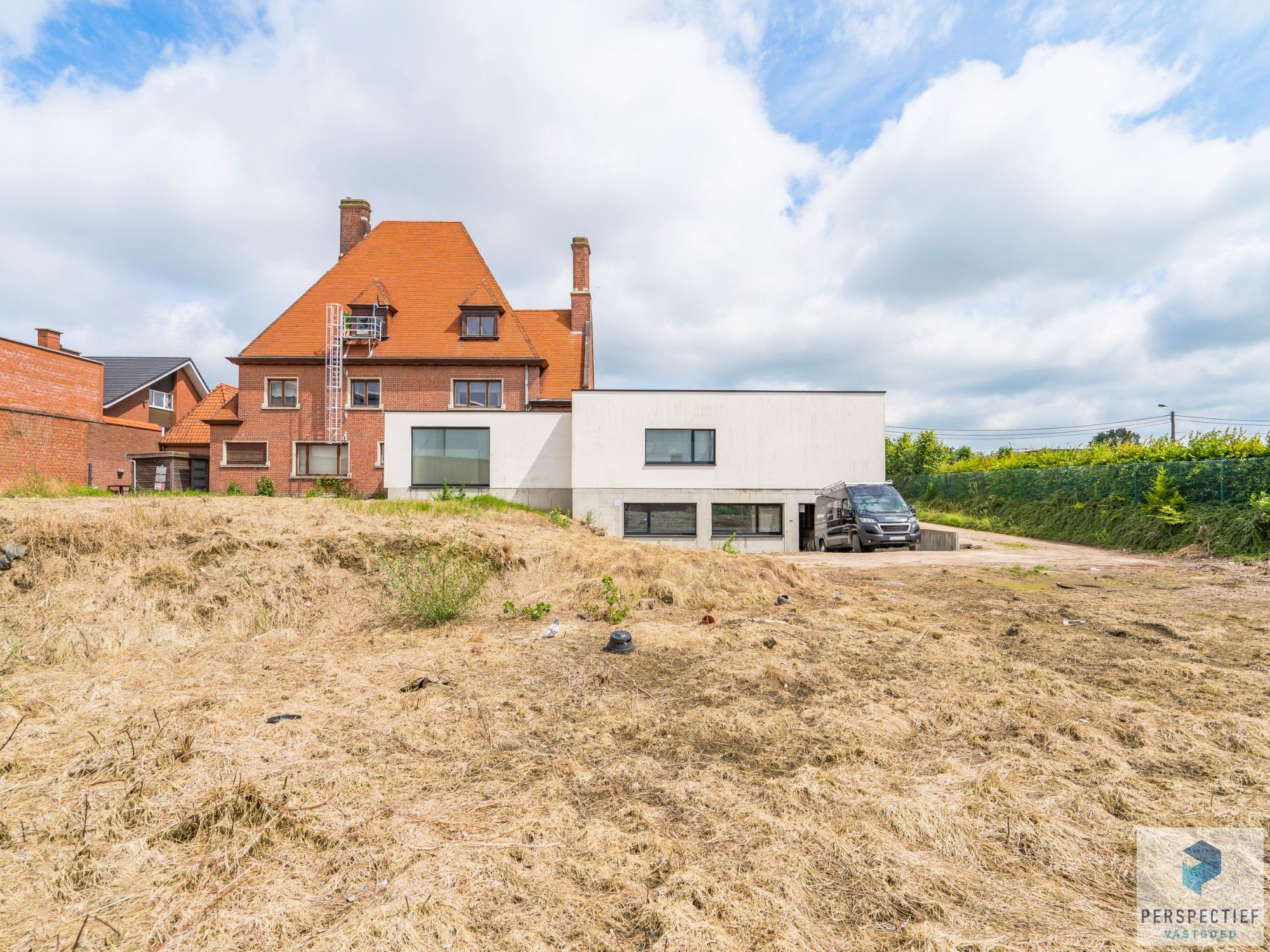 2 handelsruimtes + appartement met mogelijkheden op een strategische ligging te Roeselare foto 34