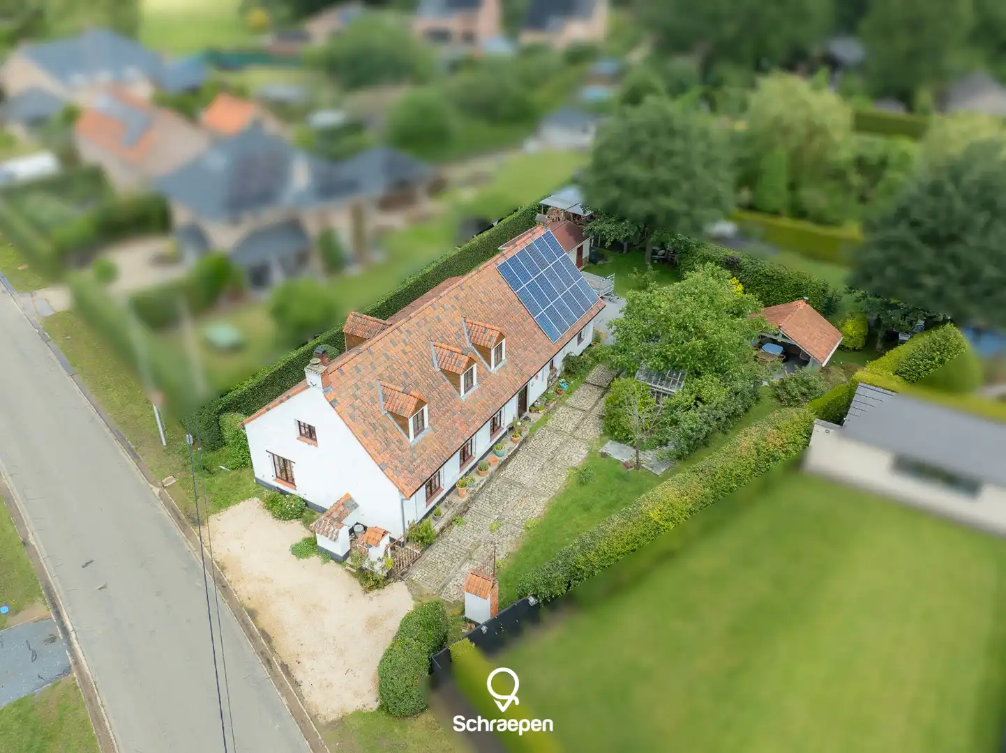 Hoofdfoto van de publicatie: Charmante hoeve met 3 tot 4 slpks op perceel van 8 are nabij Zonhoven-centrum!