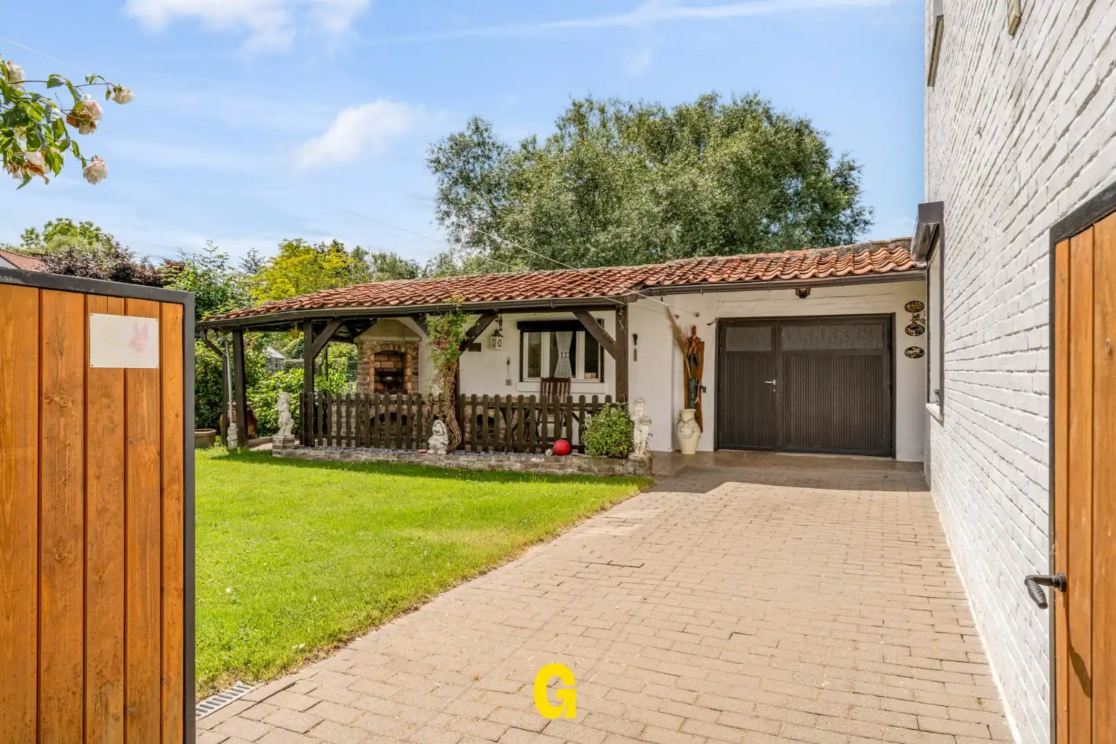 Te renoveren woning met veel karakter en leuke tuin te Lauw, op 3a 96ca foto 4