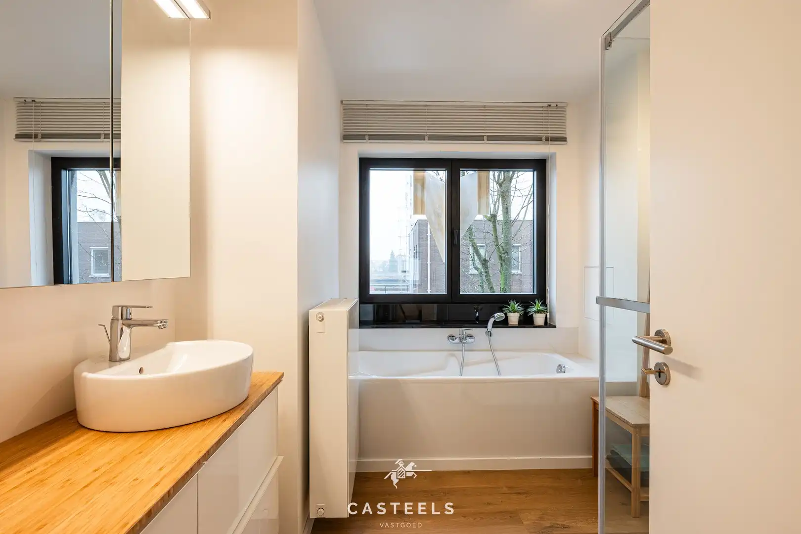 Recent gerenoveerde woning met garage in Gentbrugge foto 17