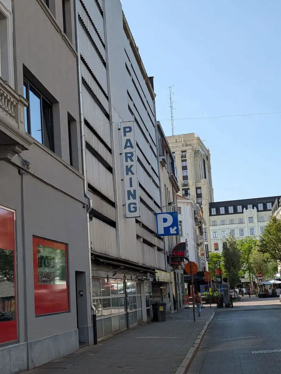 12 parkeerplaatsen in de Parking Breydel foto 5