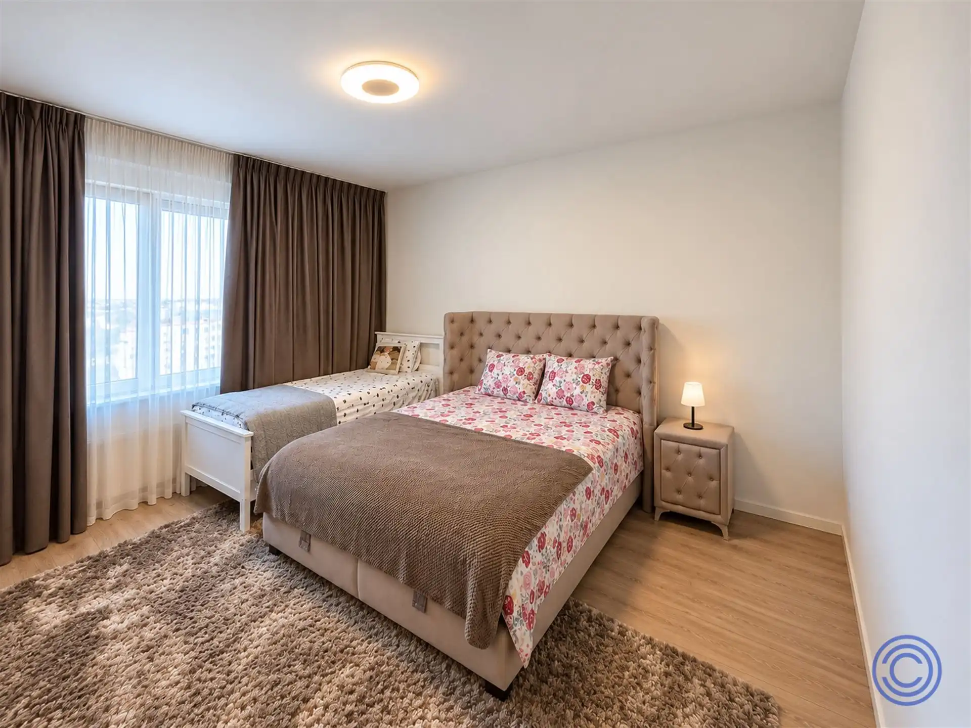 Ruim instapklaar 2-slpk appartement incl. autostaanplaats foto 4
