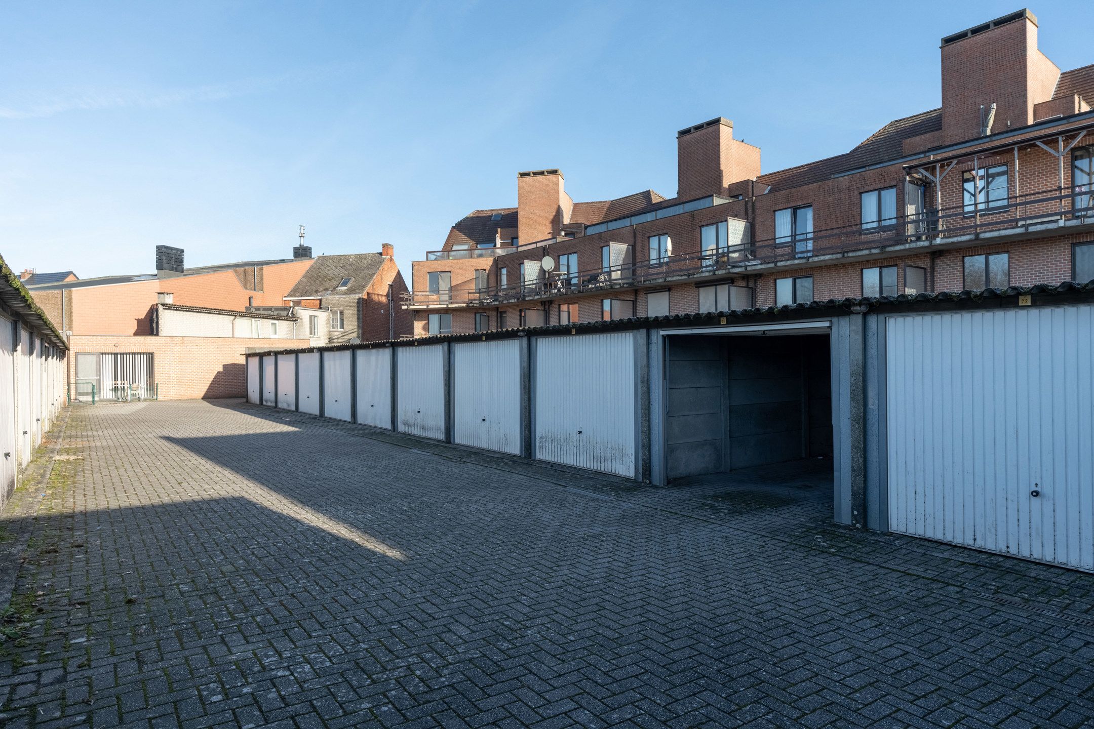 Gezellig appartement met 2 slaapkamers en garage. foto 17