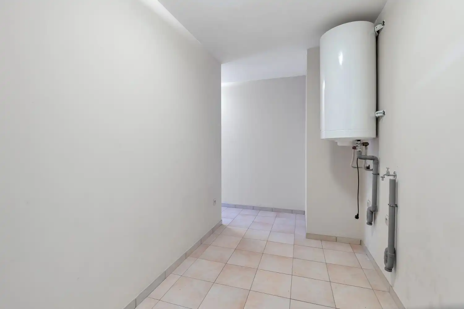 Unieke vastgoedopportuniteit! Ruim bedrijfscomplex met 2 appartementen en exclusief penthouse op 46a 55ca! foto 113